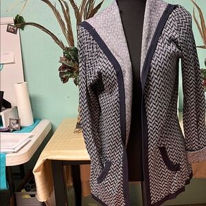 Elegant Women's Chevron Cardigan - Navy and Gray